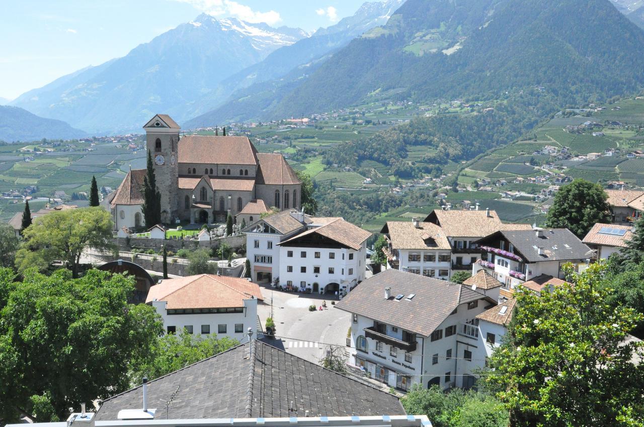 Garni Duerrenstein Hotel Schenna Buitenkant foto